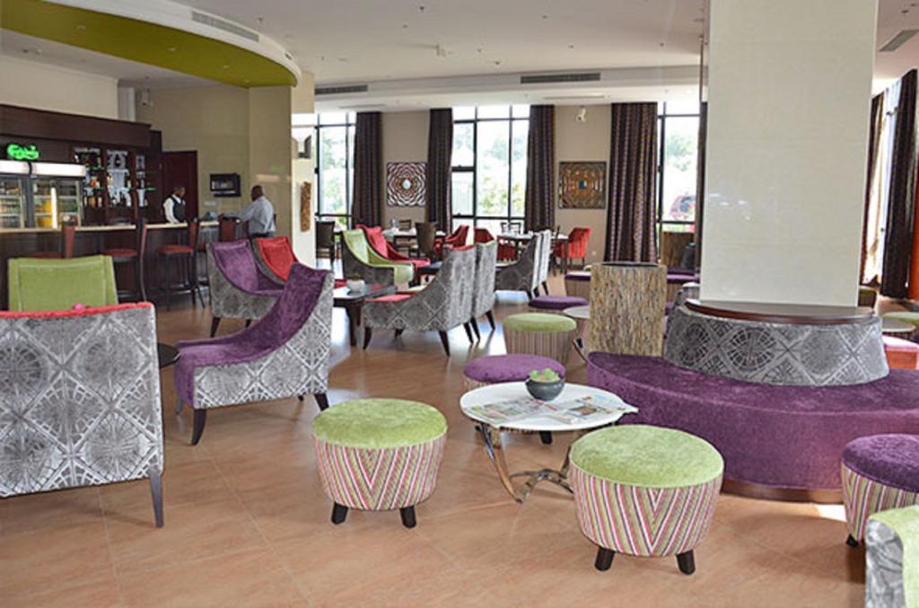 President Hotel At Umodzi Park Лілонґве Екстер'єр фото