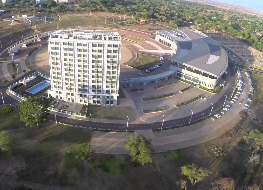 President Hotel At Umodzi Park Лілонґве Екстер'єр фото