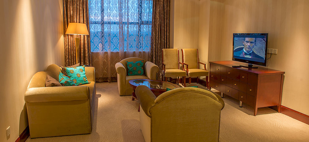 President Hotel At Umodzi Park Лілонґве Екстер'єр фото